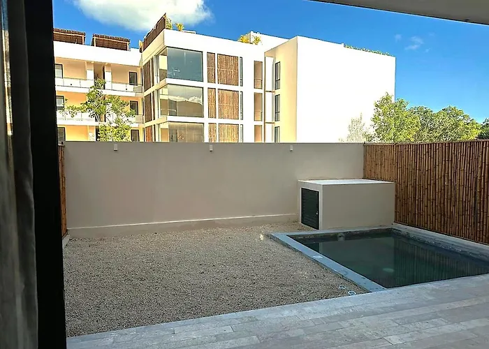 Wyndham Hotel 4*